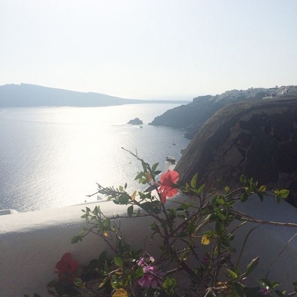 Η απόδραση της Μπαλατσινού στην Σαντορίνη (φωτό)