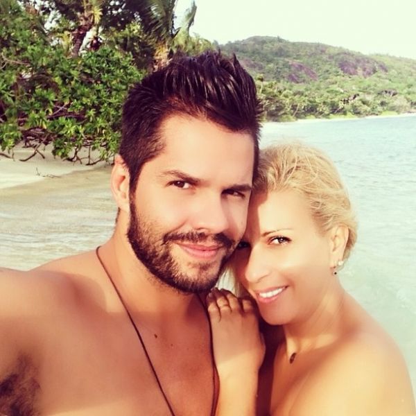 Νέες φωτογραφίες από την ρομαντική απόδραση του Τσαλίκη με τη γυναίκα του