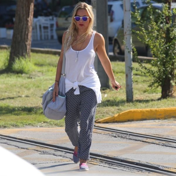 Με στιλ και ανάλαφρο look η όμορφη Ελεονώρα!