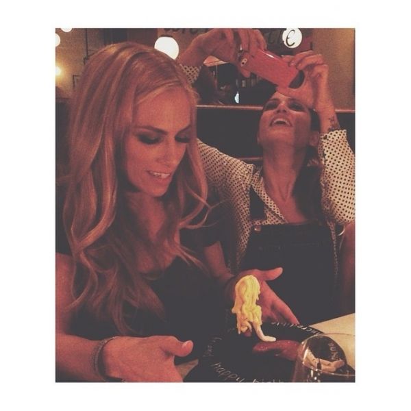 Ποιος χωρισμός; Είναι μαζί και γιόρτασαν και τα γενέθλιά της! (φωτό)