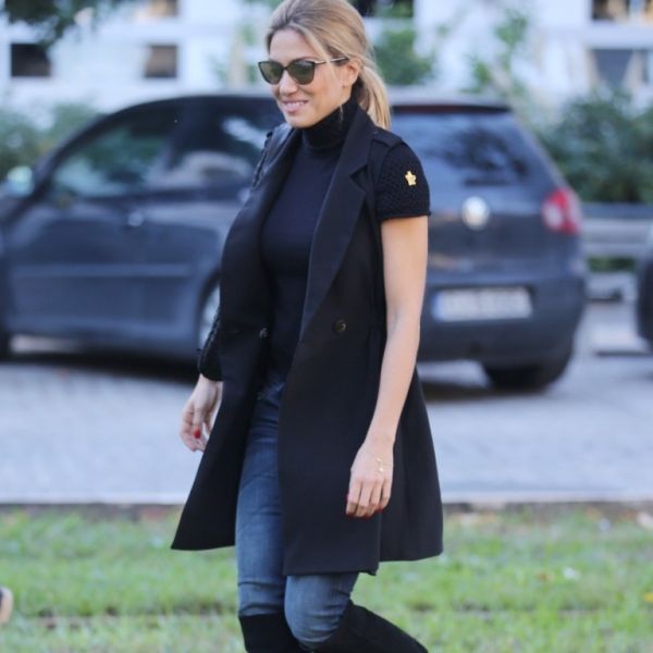 Κούκλα η Έλενα Παπαβασιλείου