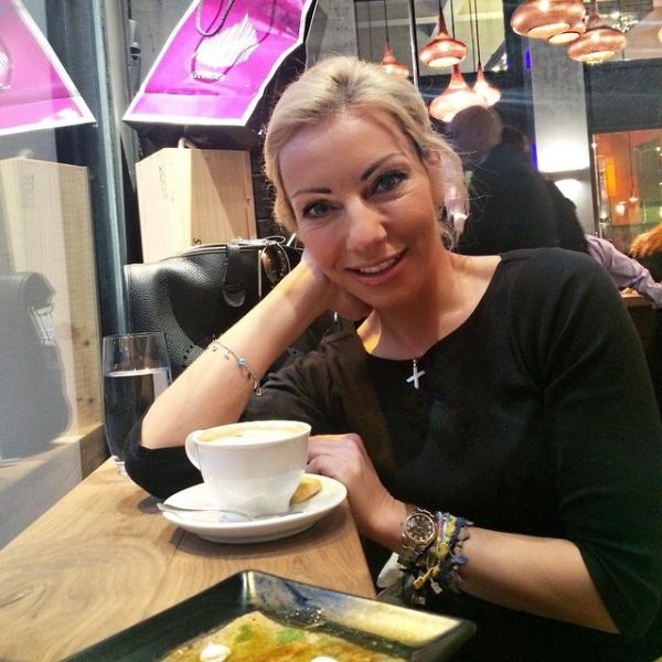 Έλενα Τσαβαλιά: Μεσημεριανό καφεδάκι με την Χριστίνα Πολίτη!