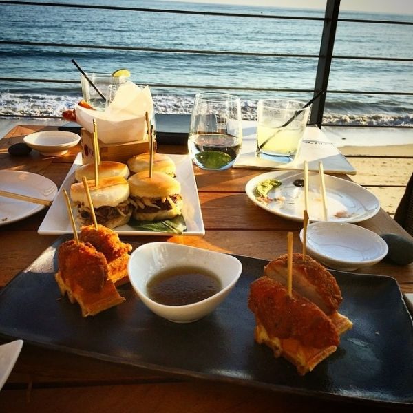 Ανδρέας Γεωργίου: Δείτε με ποιους έκανε Πρωτοχρονιά στο Μαλιμπού 