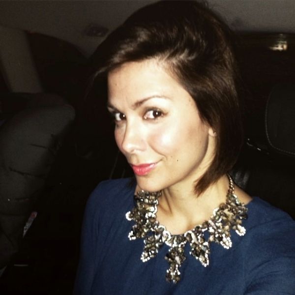 Ποιας Ελληνίδας παρουσιάστριας είναι αδελφή η κυρία της φωτό;