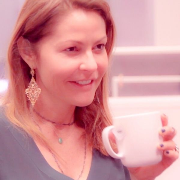 Δείτε την Τζένη Μπαλατσινού αμακιγιάριστη και θα πάθετε πλάκα!