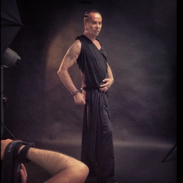 Νέα τολμηρή φωτογράφηση από τον Λάκη Γαβαλά