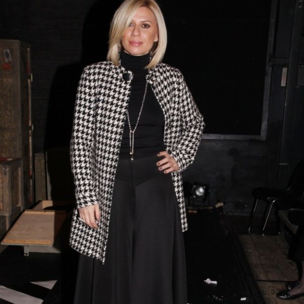 Πιο κομψή από ποτέ η Κατερίνα Καραβάτου