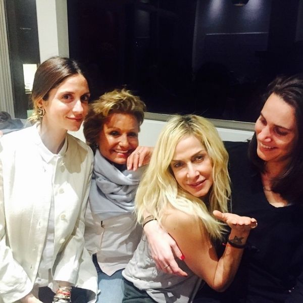 Άννα Βίσση: Πήγε για Πάσχα στη Νέα Υόρκη αλλά ακόμα να γυρίσει (φωτο)