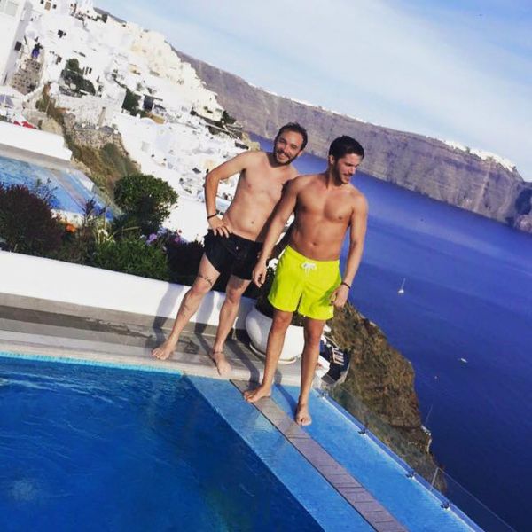 Οικονομόπουλος: Διακοπές στη Σαντορίνη  πριν την συναυλία του στο Λονδίνο