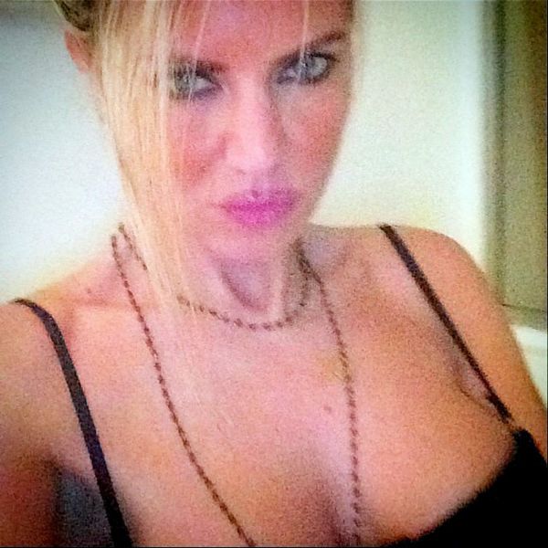 Ποια Ελληνίδα μαμά «αναστατώνει» το instagram με τις πόζες της;