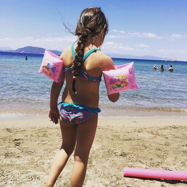 Άφησε τη νέα του σύντροφο και πήγε παραλία με τη κόρη του ο…