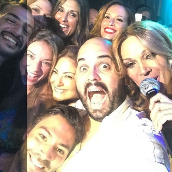 Κοκκίνου: Η τούρτα έκπληξη για τα 45α της γενέθλια από τον Μπόγρη και τους φίλους της