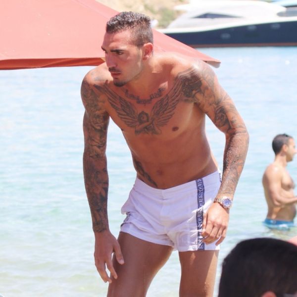 Ο Ρομπέρτο χαλαρώνει στην Μύκονο