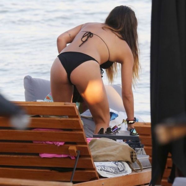 Είναι η σύντροφος του... (Η απάντηση αύριο)