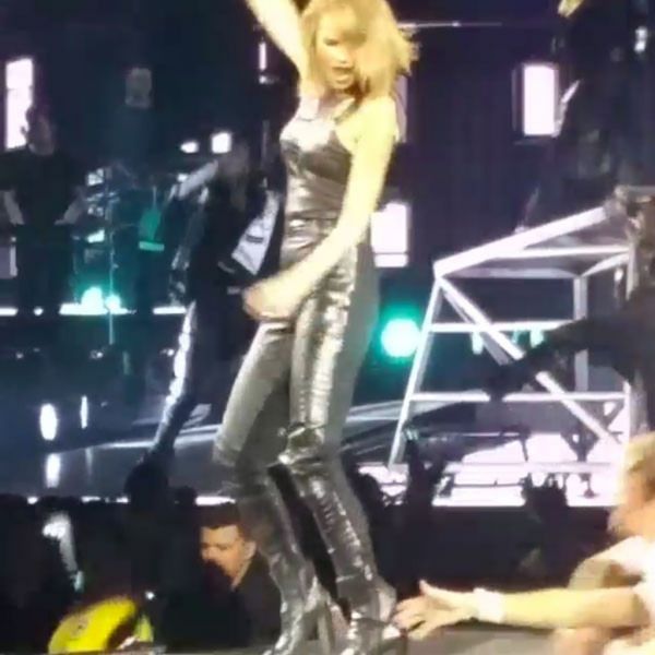 Παραλίγο να ρίξουν από την σκηνή την Taylor Swift