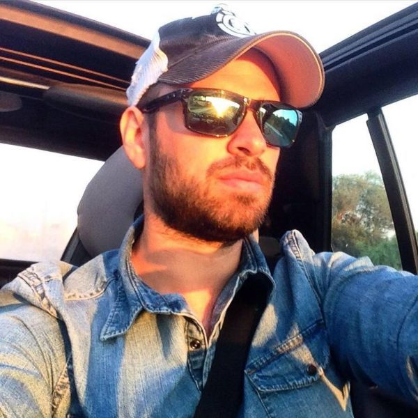 Ποιας Ελληνίδας παρουσιάστριας είναι αδελφός ο κούκλος της φωτό;