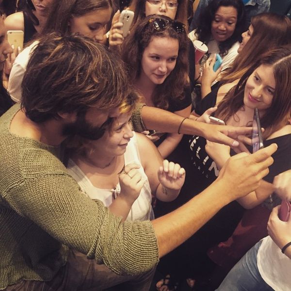 Οι συντελεστές του «Μπρούσκο» είδαν το νέο επεισόδιο με τους θαυμαστές τους