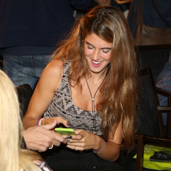 Η κόρη του Παπανδρέου είναι κούκλα