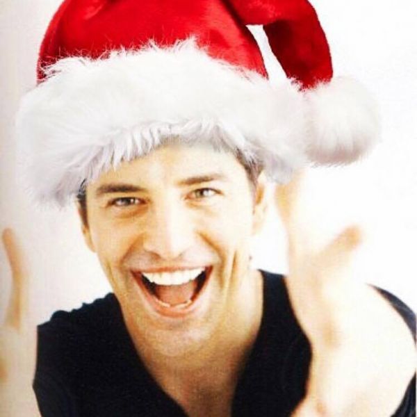 O Σάκης Ρουβάς ντύθηκε Άγιος Βασίλης