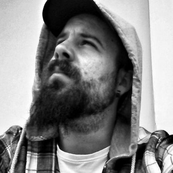 Αυτός είναι ο μικρότερος αδερφός του Σάκη Ρουβά! Γνωρίστε τον! 