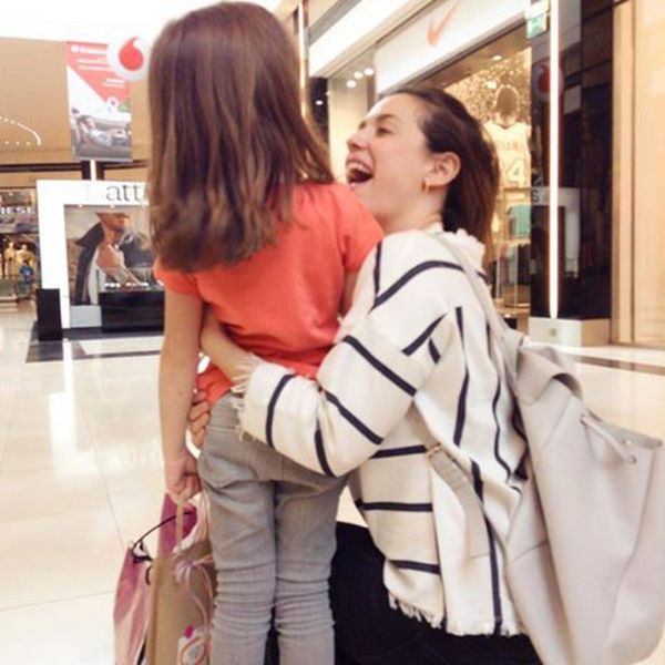 Εύα Αντωνοπούλου: Με την βαφτιστήρα της για ψώνια