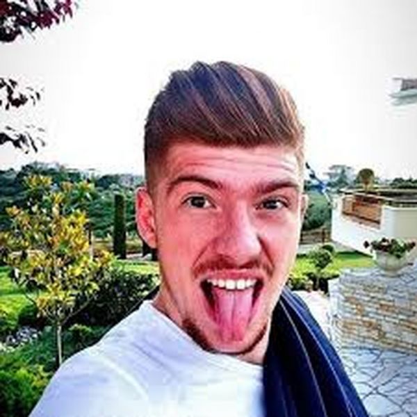 Δεν πάει ο νους σας με τι ασχολείται ο γιος της Πατουλίδου…