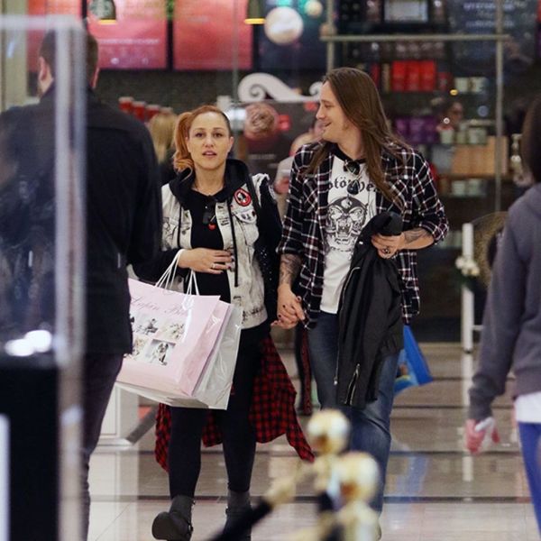 Παντρεύτηκε με πολιτικό γάμο κι έμεινε κρυφό για έναν χρόνο