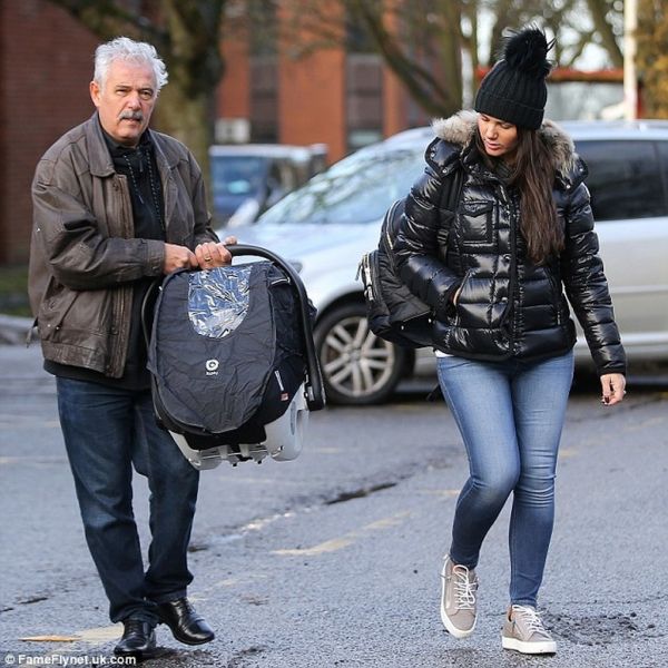 Εξιτήριο από το μαιευτήριο για την…