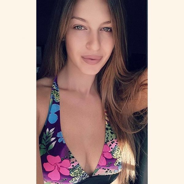 Είδαμε την Ελισάβετ του Survivor στις επαγγελματικές φωτογραφήσεις της και πάθαμε πλάκα!