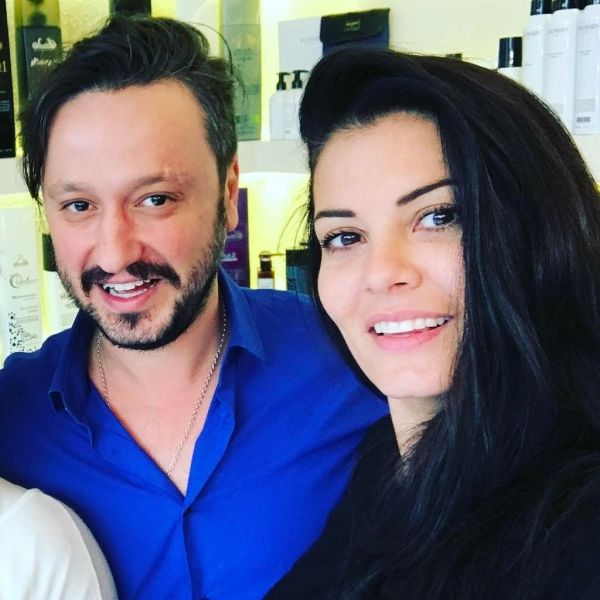 Busted – η Μαρία Κορινθίου επισκέφθηκε γνωστή αλυσίδα κομμωτηρίων!