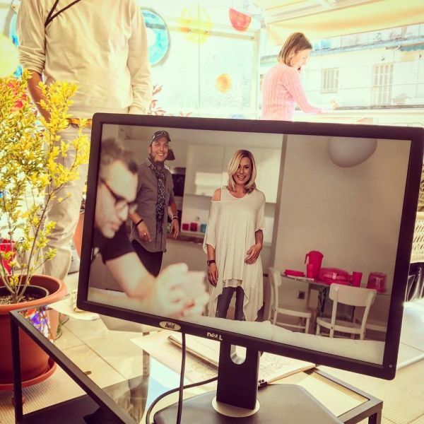 Κατερίνα Καραβάτου: Στη Θεσσαλονίκη για γυρίσματα (φωτό)