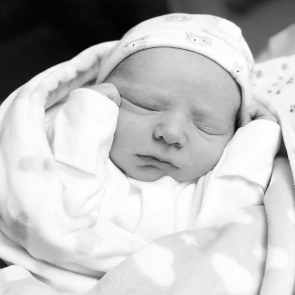 Έγιναν γονείς για τρίτη φορά και το ανακοίνωσαν μέσω Instagram