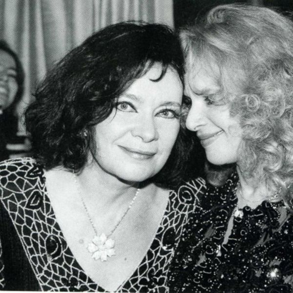 Τζένη Καρέζη: Ζωή σαν παραμύθι 