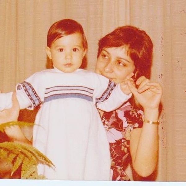 Έχει γενέθλια και ανέβασε φωτογραφία όταν έσβησε το πρώτο της κεράκι