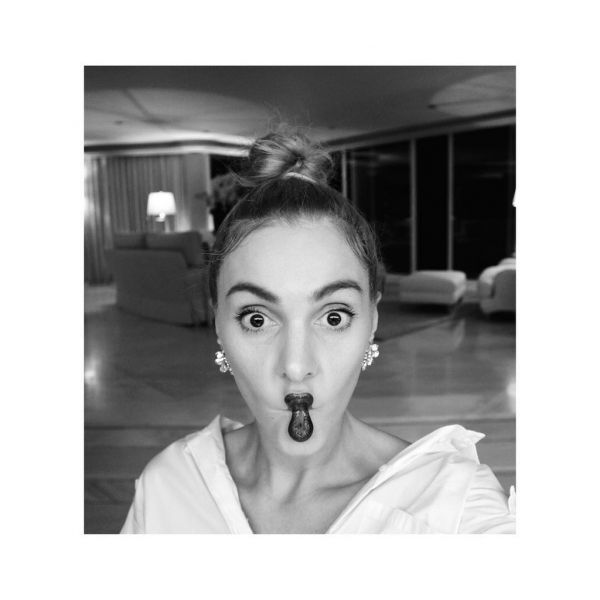 Δείτε τις πιο λαμπερές κυρίες της ελληνικής σόουμπιζ με duck face και… κλάψτε από τα γέλια!  