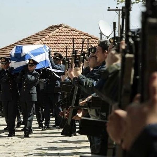 Συγκινεί η Κορομηλά με το μήνυμα για το θάνατο του Σμηναγού, Γιώργου Μπαλταδώρου