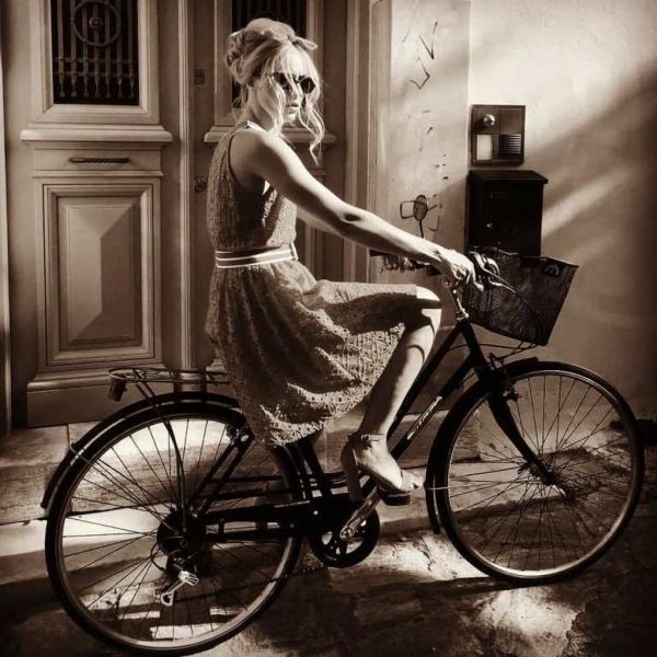 Σοφία Μανωλάκου: «Νοσταλγώ τα εφηβικά μου χρόνια»