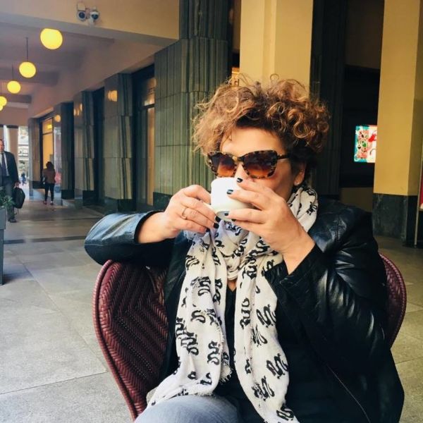 Γιώτα Νέγκα: «Είναι λάθος γραμμένη στο ίντερνετ η ηλικία μου»