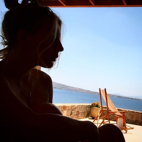 Καρύδη – Αθερίδης: Αυτό είναι το εντυπωσιακό τους σπίτι στην Αίγινα