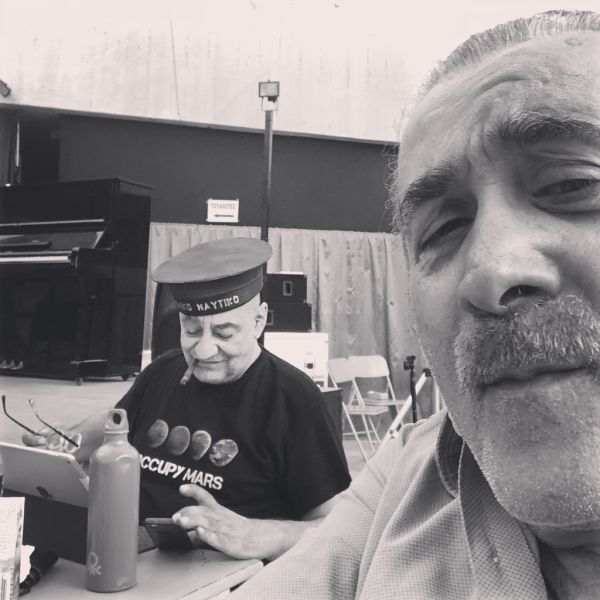 Λάκης Λαζόπουλος: Οι πρόβες και ο χαλαρός σκύλος