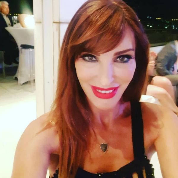 Βίκυ Χατζηβασιλείου: Το τρίτο βιβλίο, τα σεμινάρια κβαντομηχανικής και η εκπομπή ευ ζην! 