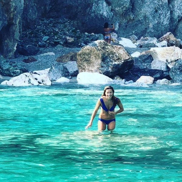 Η Μαριέττα Χρουσαλά «ανεβάζει» τη θερμοκρασία ποζάροντας με μπικίνι