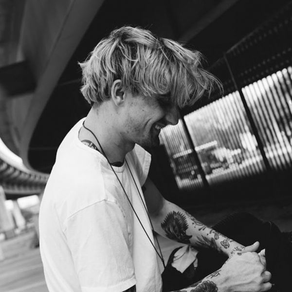 Θλίψη: Πέθανε στα 28 του χρόνια γνωστός τραγουδιστής 