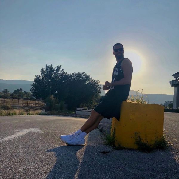 Κωνσταντίνος Αργυρός: Η φωτογραφία από την παραλία και το μήνυμά του για όσα… έρχονται