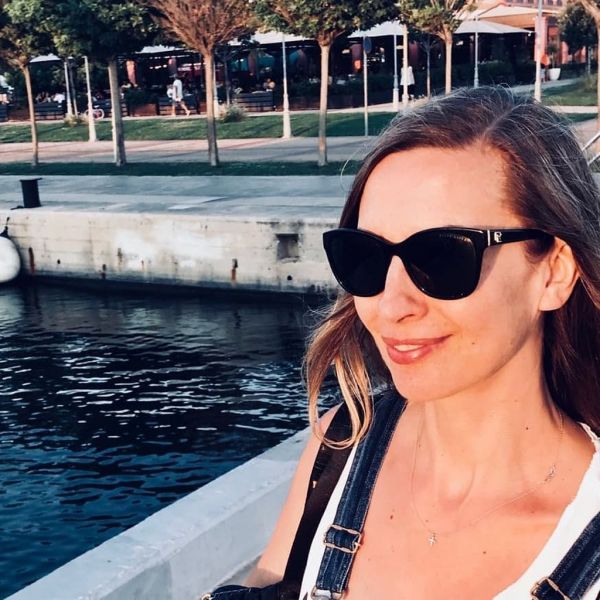 Νέο look για την Βίκυ Βολιώτη. Δείτε την αλλαγή στα μαλλιά της