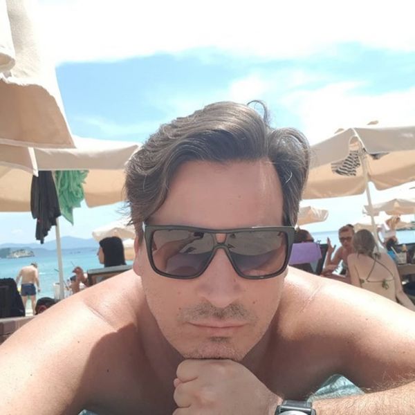 Δεν πάει ο νους σας ποιος είναι ο άνδρας που ποζάρει με την Ιωάννα Τούνη σε selfie! 