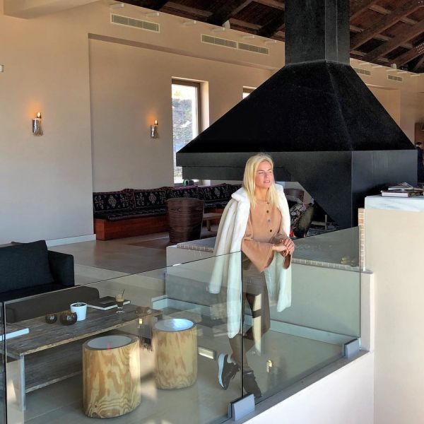 Χριστίνα Κοντοβά - Τζώννυ Καλημέρης: Ταξίδι στο Μέτσοβο για τα 62α γενέθλια του (φωτο)