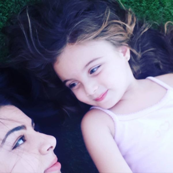 Η πραγματική μαμά της μικρής «Λήδας» παίζει στο «Τατουάζ» - Δείτε ποια είναι