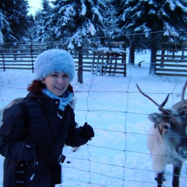 Μαίρη Σταυρακέλλη: Δείτε με ποιους ποζάρει στα χιόνια!