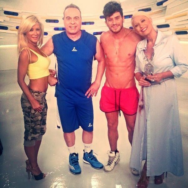 Power of love: Η Μπακοδήμου ξέρει από παλιά παίκτη - Η φωτό που κάνει το γύρο του  διαδικτύου